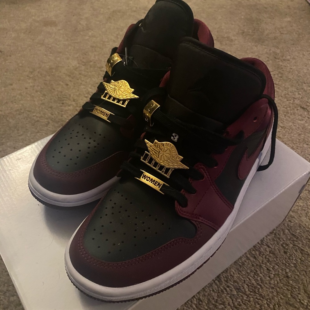 Women’s Air Jordan 1 - Low